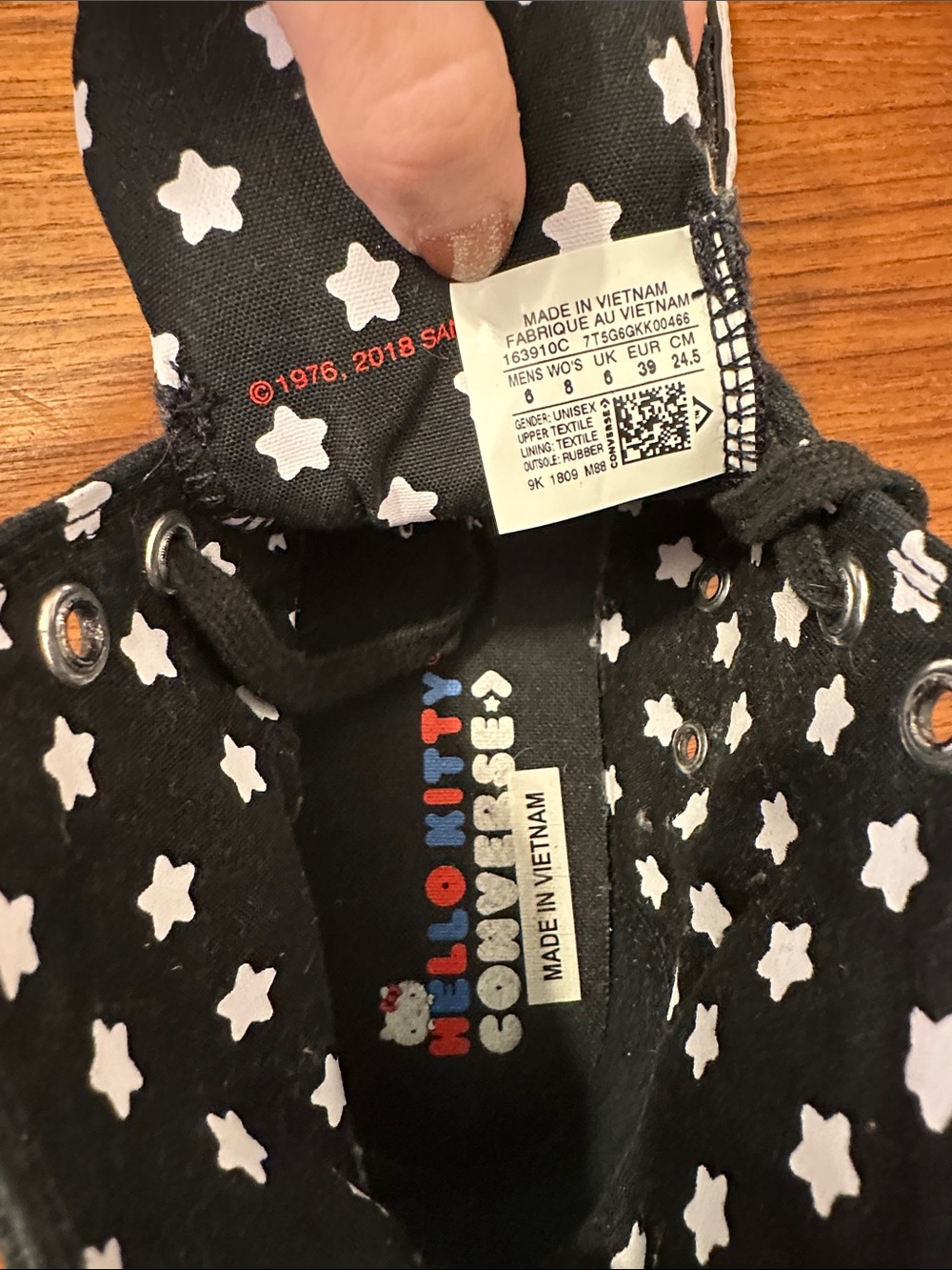 Converse x Hello Kitty Black Canvas High-Top Chucks Ws 8 / Ms 6 - Picture 2 of 6